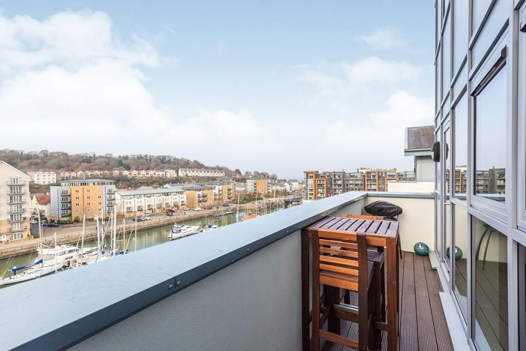 Apartment in Bristol, Port Marine - View 4