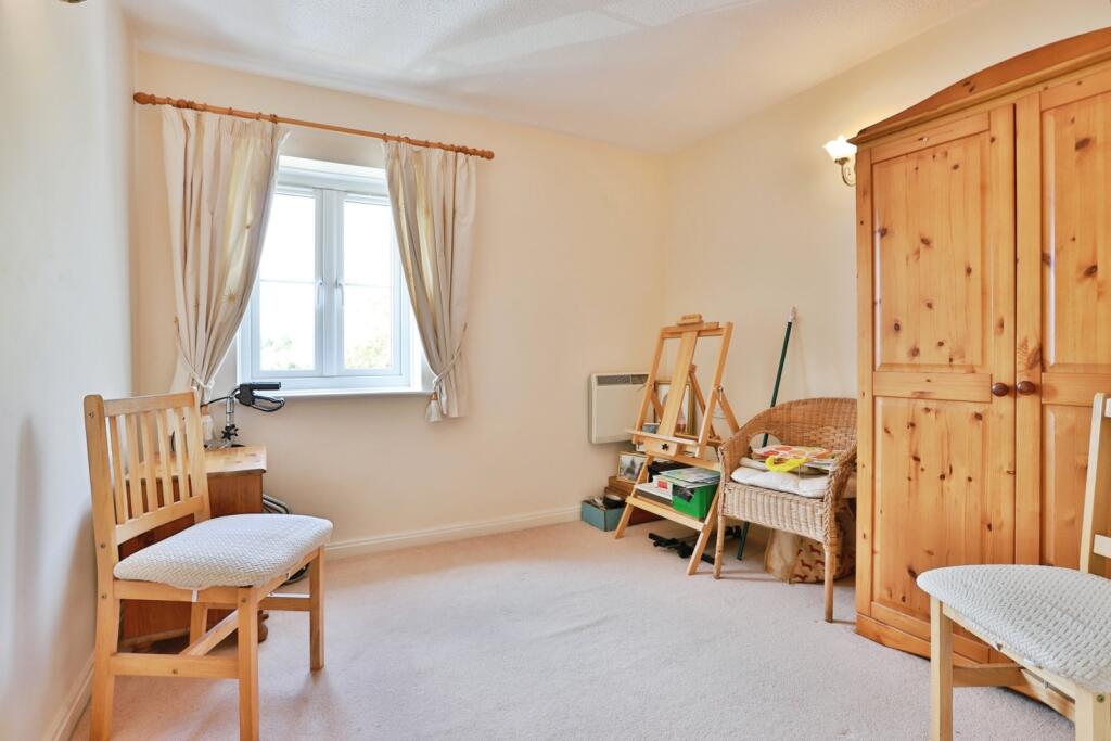 Apartment in Verwood, Dorset - View 5