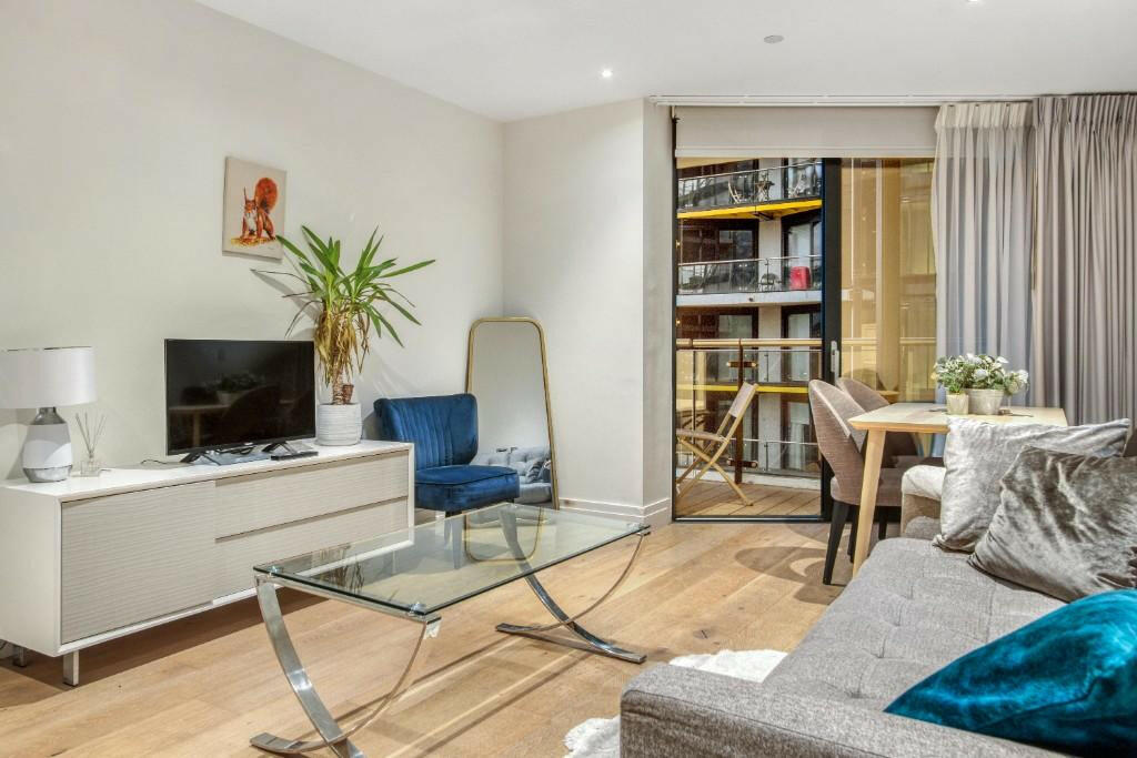 1-bed flat on 4 Riverlight Quay,  London, SW11, £725,000