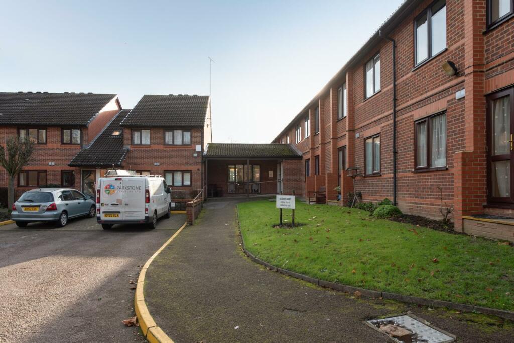 Main image of property: Regency Court, 105 Park Avenue, Enfield, EN1