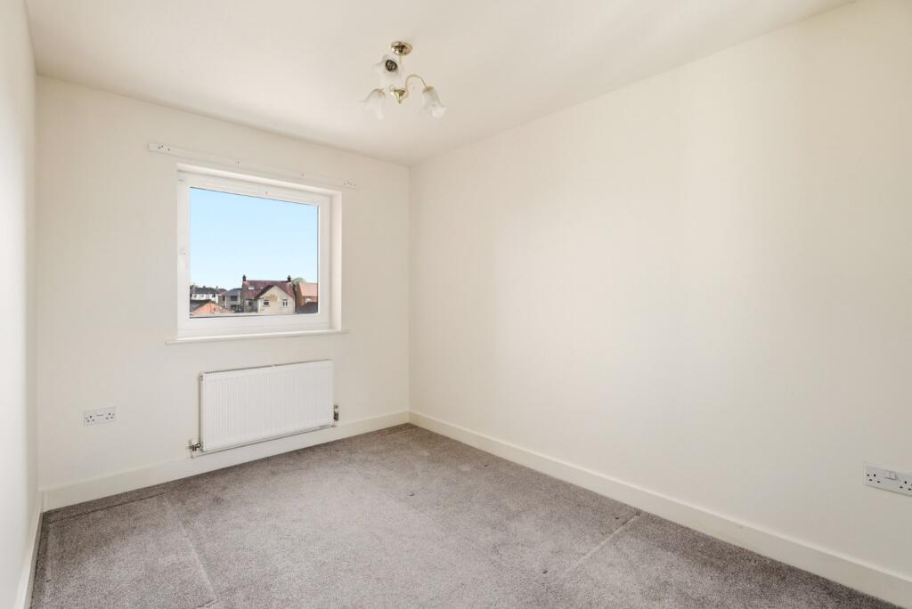 Apartment in St Albans, Fleetville - More