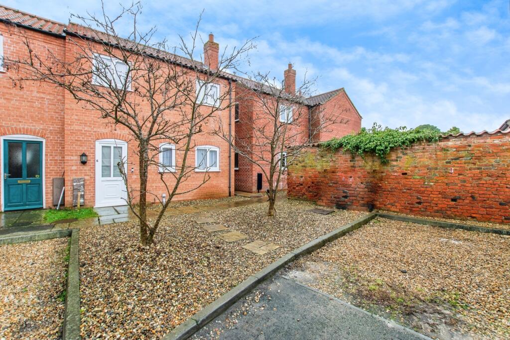 Main image of property: White Swan Close, LINCOLN, Lincolnshire, LN4