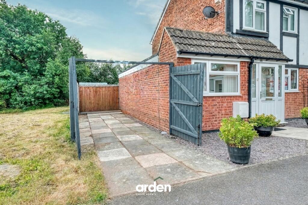 House in Redditch, Church Hill North - View 4