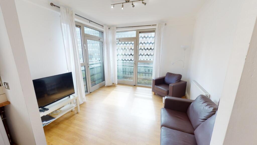 Main image of property: Flat 17 Loxley Court, St James Street, Nottingham, NG1 6FE