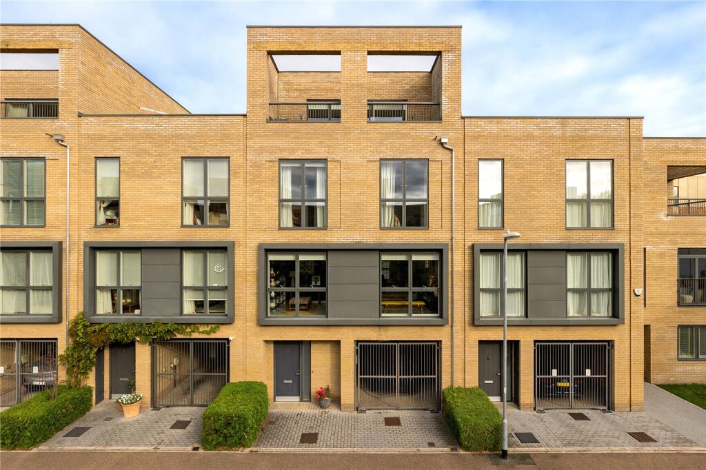 Main image of property: Plantation Avenue, Trumpington, Cambridge, CB2