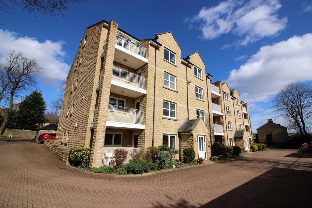 Main image of property: Ravenscliffe Close, Skircoat Green, Halifax
