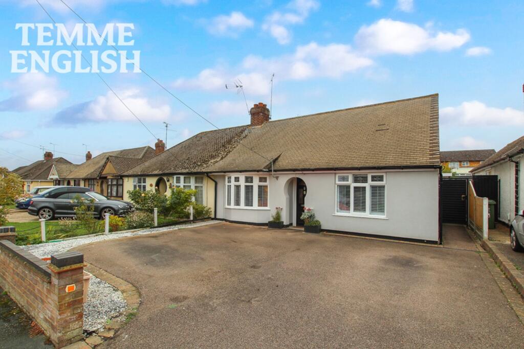 4-bed semi-detached on Deirdre Avenue, Wickford, SS12, £550,000