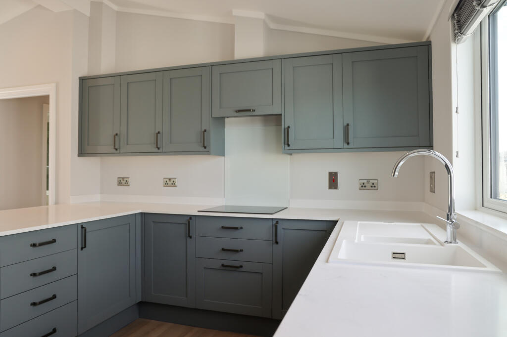 House in Swindon - View 4