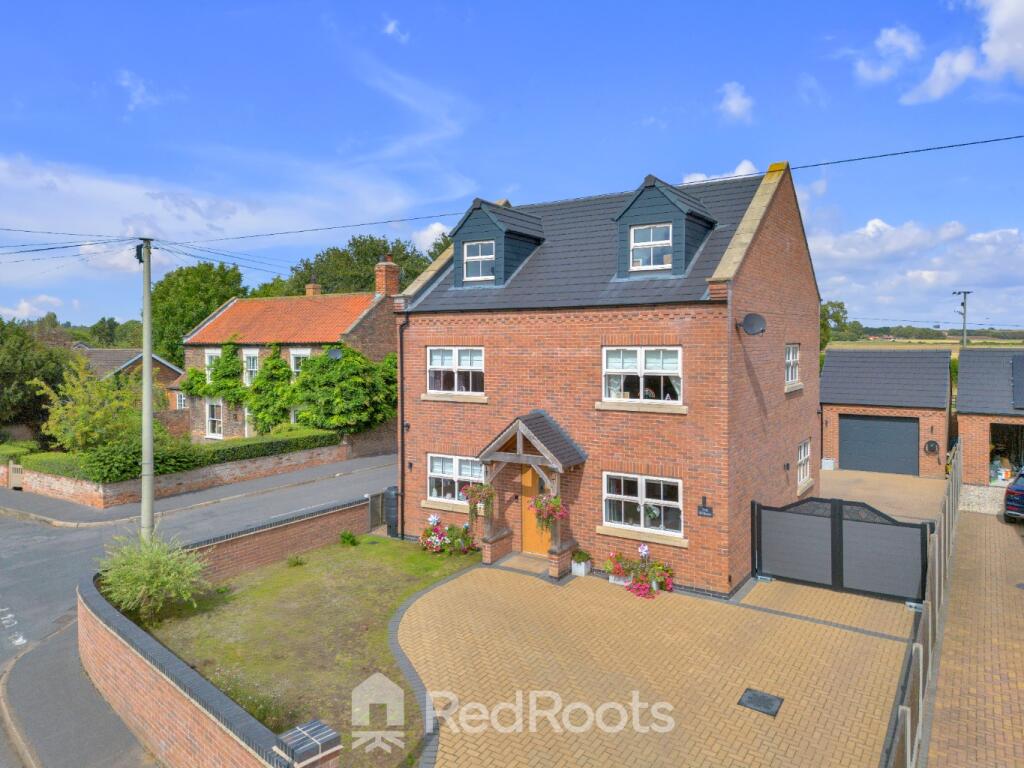 The Willows, Main Street, Graizelound, Haxey, Doncaster, Lincolnshire, DN9 2LY, Lincolnshire