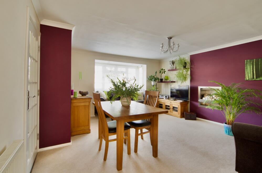 Apartment in Enfield - More