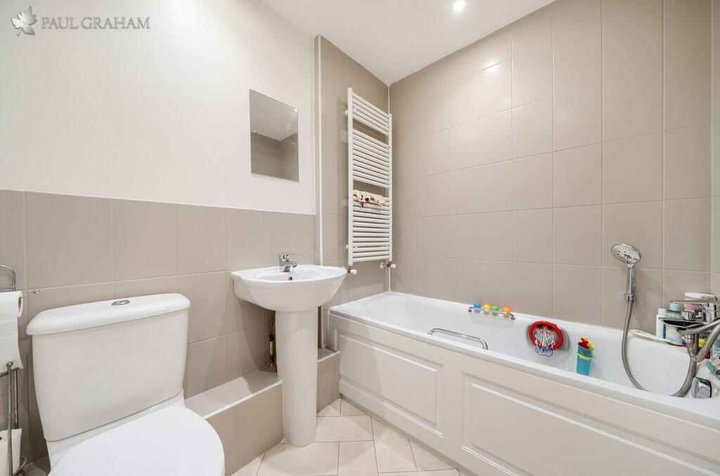 Apartment in Carshalton, The Wrythe - View 5