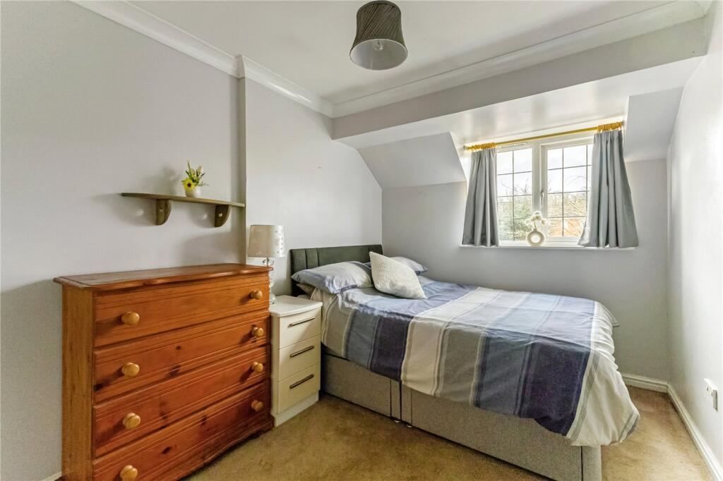 Additional image 12 of Wynches Farm Drive, St. Albans, Hertfordshire, AL4