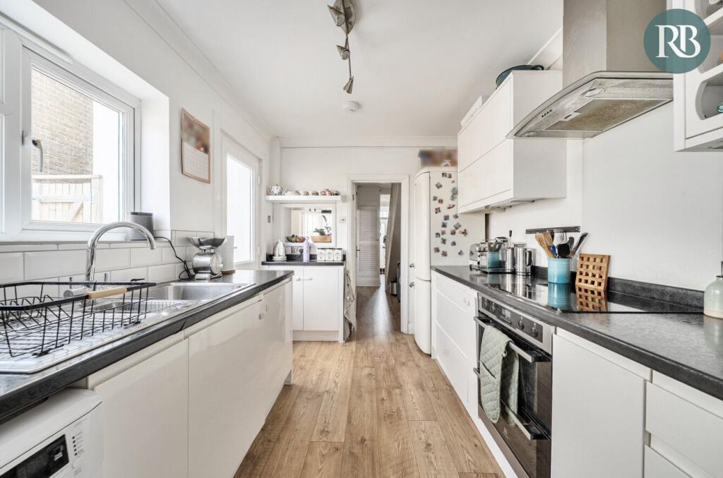 House in Adur, Southwick - More