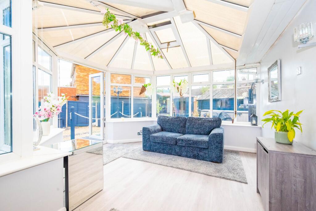 House in Rushmoor, Farnborough - View 3