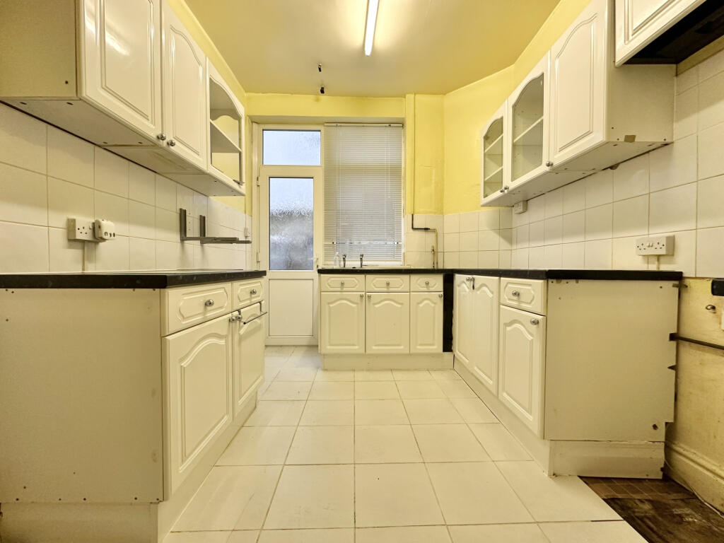 Palatine Road,  Blackpool, FY1 photo 2