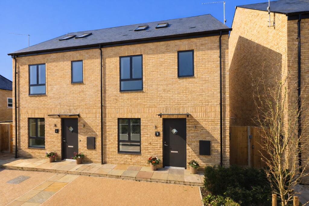Main image of property: Victoria Close, Rickmansworth