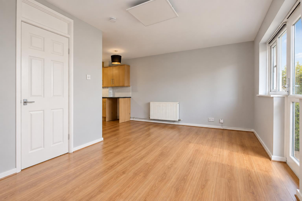 Apartment in Hertsmere, Elstree and Borehamwood - View 5