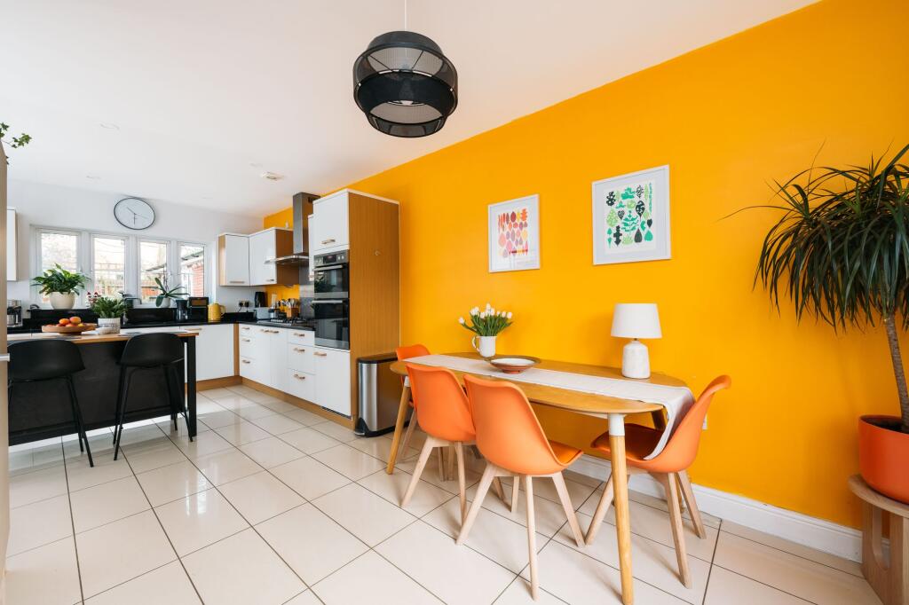 4, Sturmer Road, Bedford, MK41 photo 4