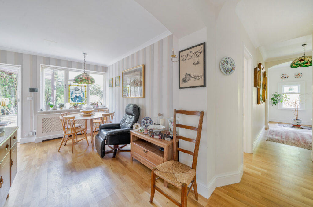 House in London - View 5