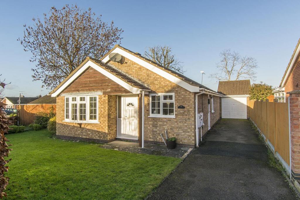 3-bed detached on Vaughan Close, Market Harborough, £350,000