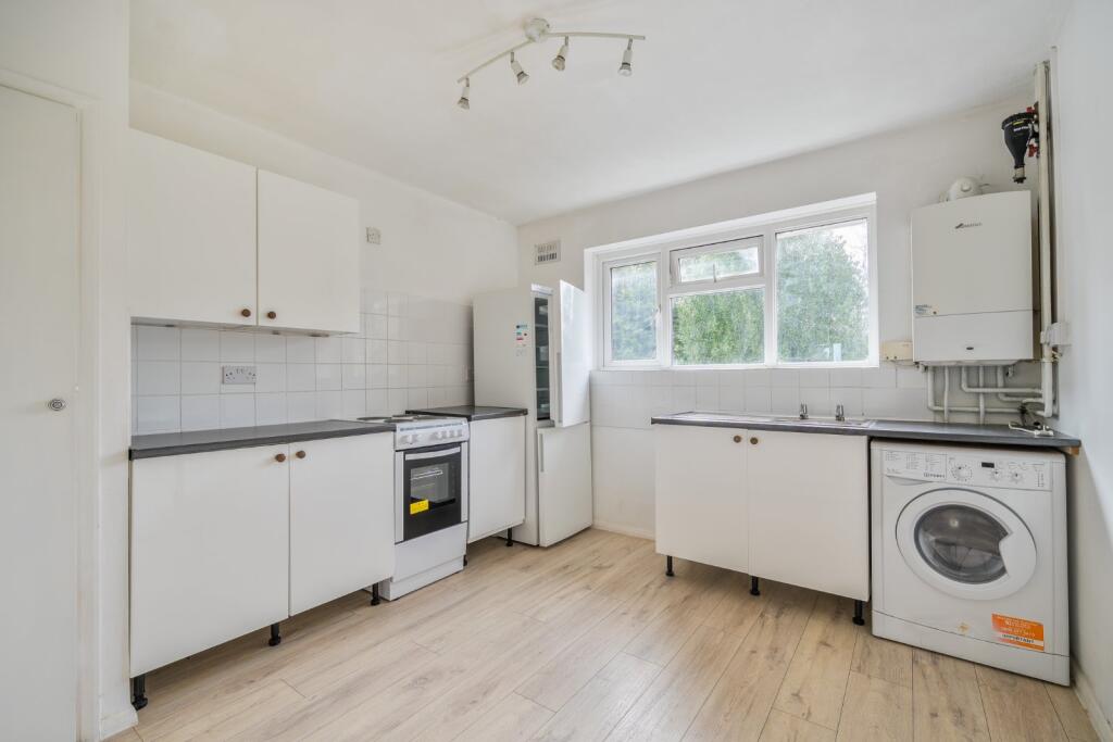 Apartment in Canterbury, Kent - View 3