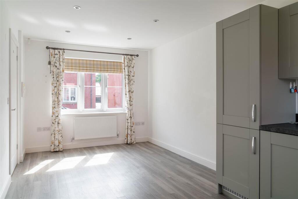 House in Derby - View 5