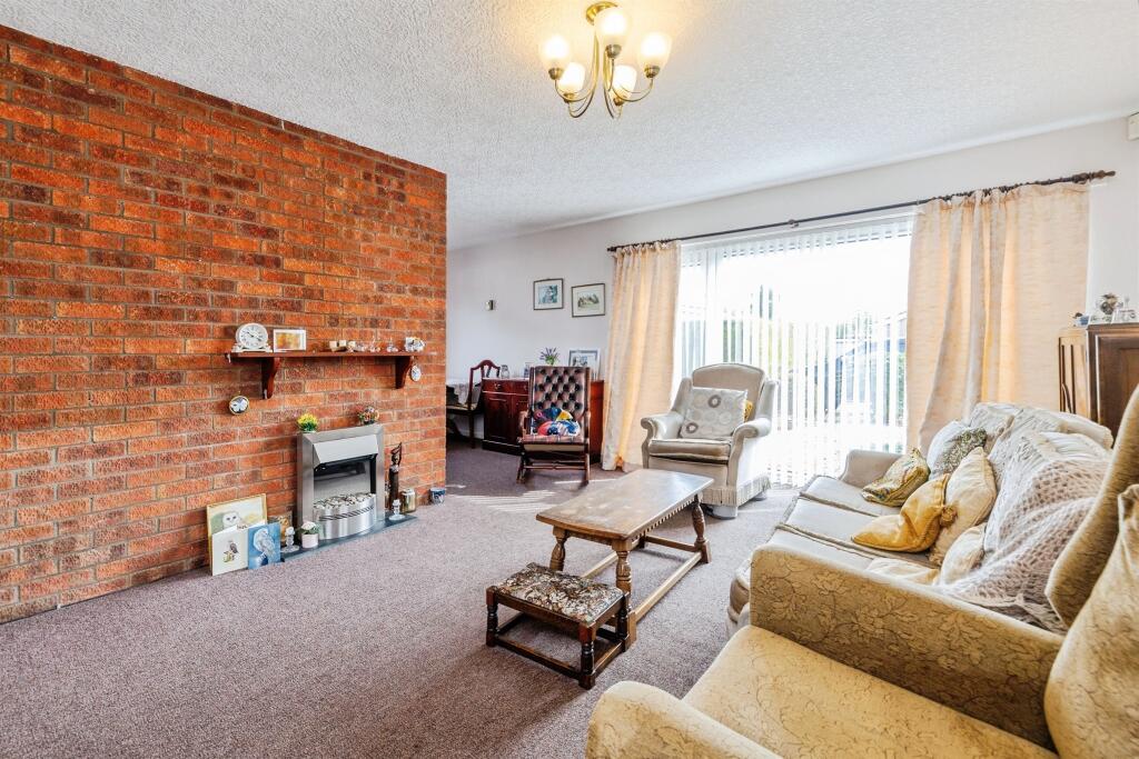 House in Lincoln, Washingborough - View 4