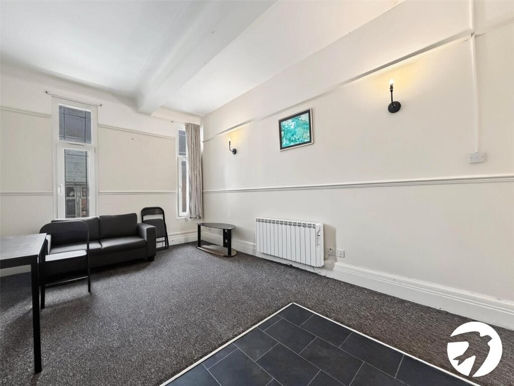 Apartment in Rochester - View 3