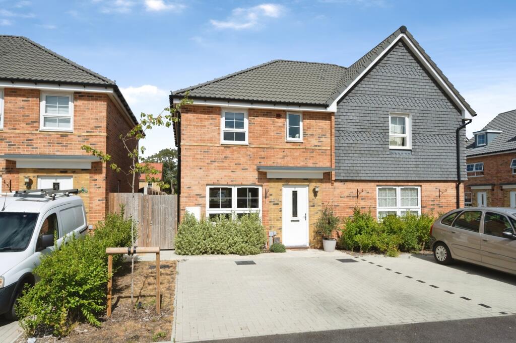 Main image of property: Temple Road, Hayling Island, Hampshire, PO11