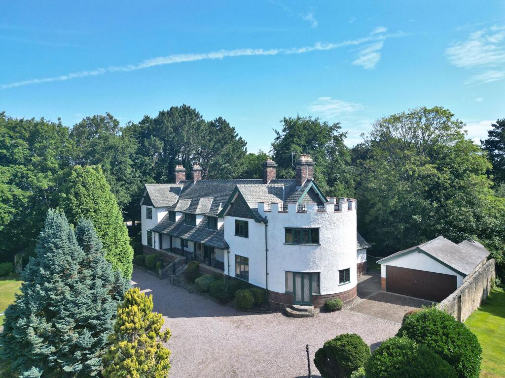 Main image of property: Chenotrie Gardens, Prenton, CH43