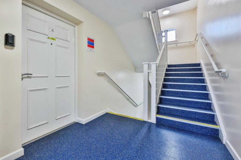 Ogle Street, Hucknall, Nottingham photo 4
