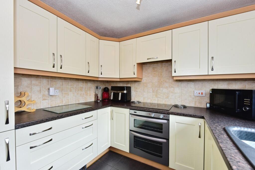 House in Sheffield, Sothall - View 4