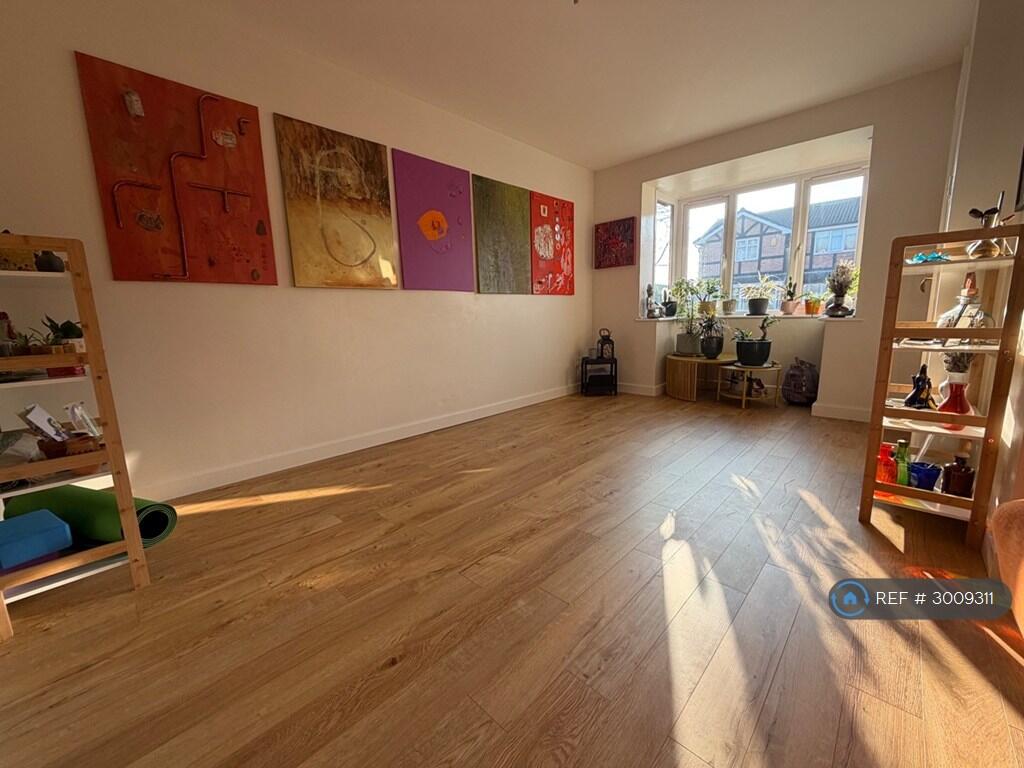 Main image of property: Stratford Close, Nottingham, NG4