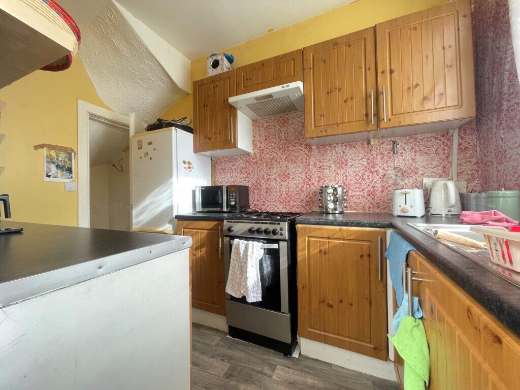 Strathmore Avenue, Leeds, LS9 photo 2