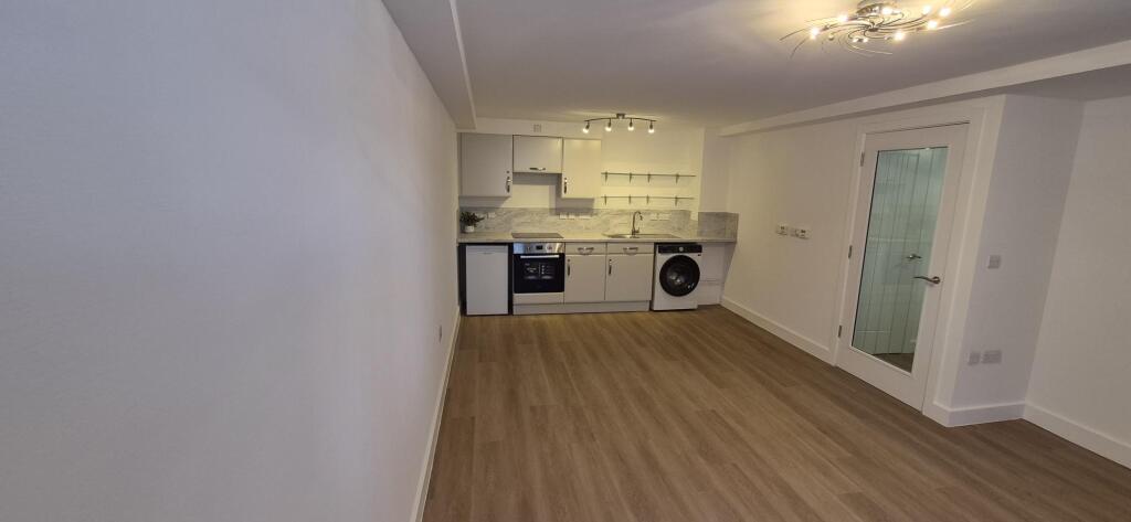 Apartment in Bristol - View 5