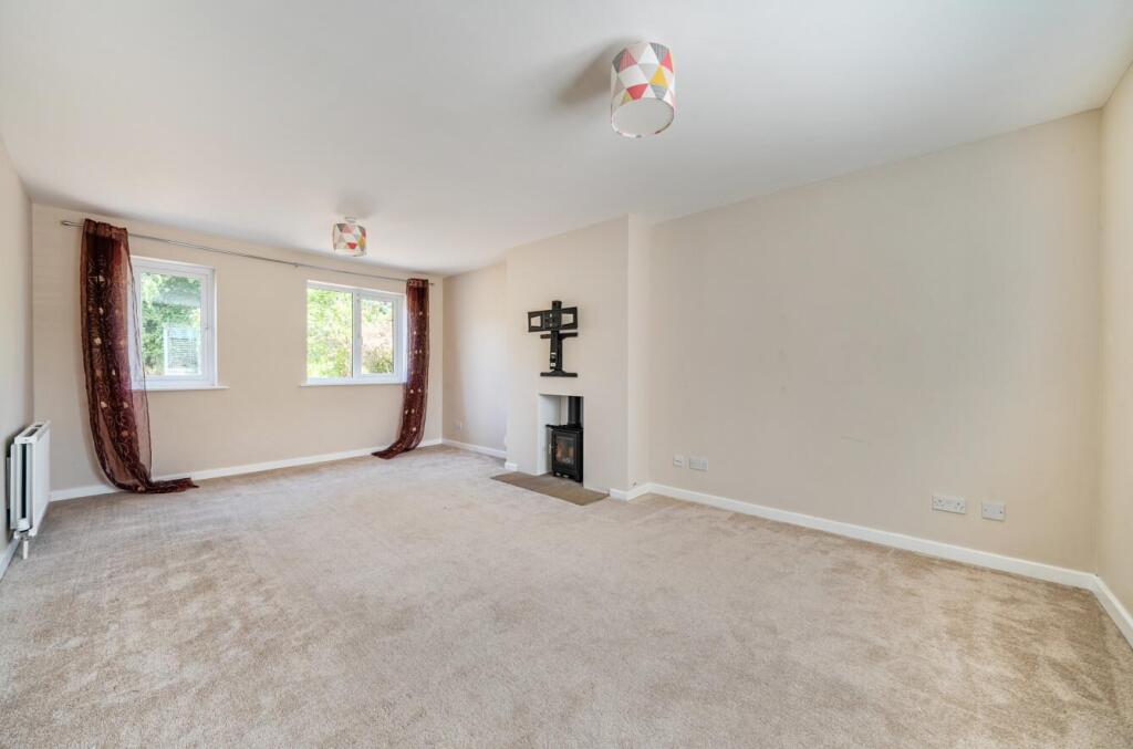 House in Southampton - More