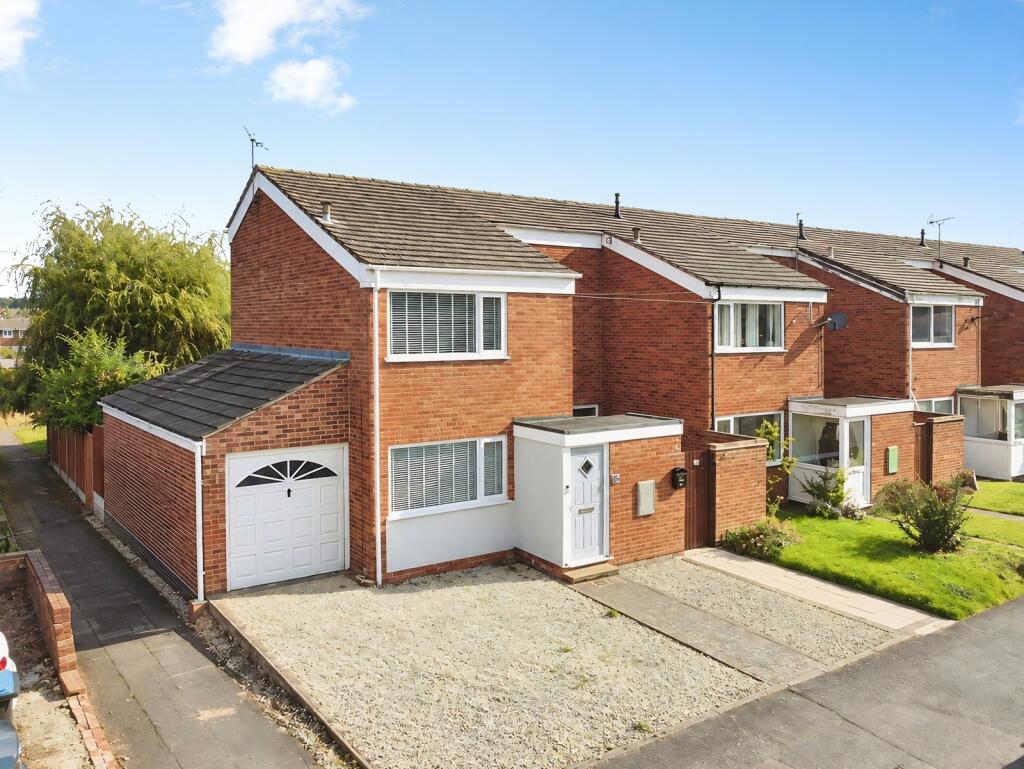 2-bed semi-detached on Azalea Drive, Burbage, Hinckley, LE10, £250,000