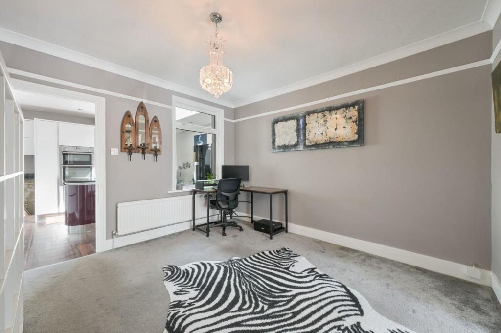 House in Epsom - More