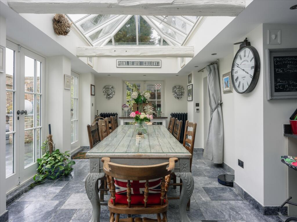 House in Twickenham - View 5