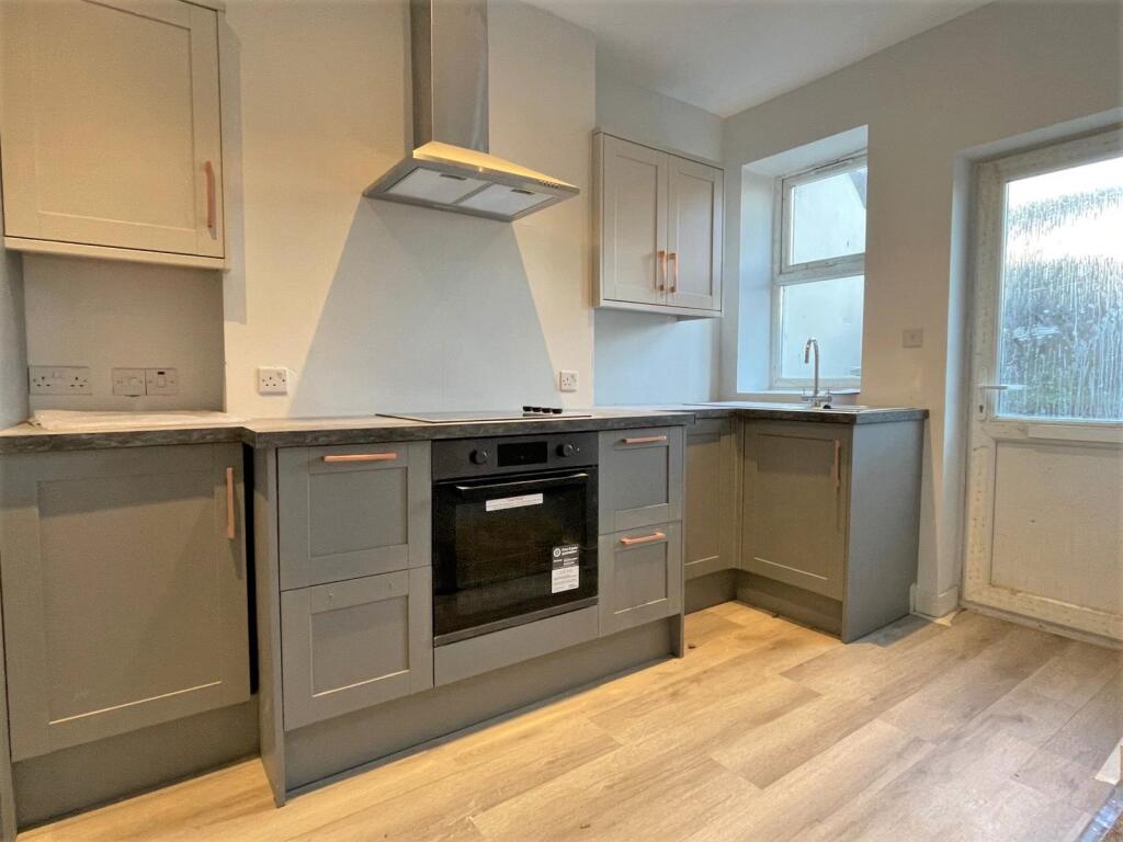 Apartment in Folkestone and Hythe, Cheriton, Folkestone - View 4