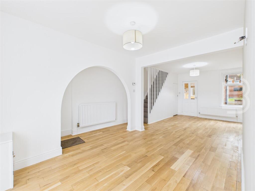 House in Rugby, Warwickshire - View 6