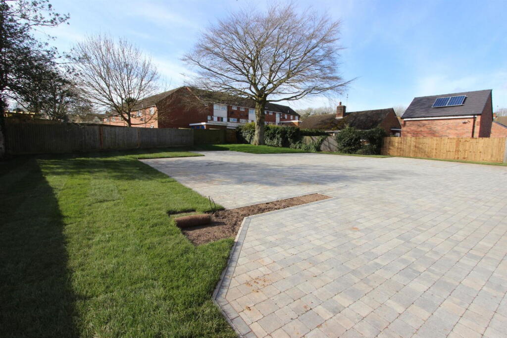 Additional image 7 of Apartment 8 The Elms, High Street, Henley-In-Arden, B95 5AG