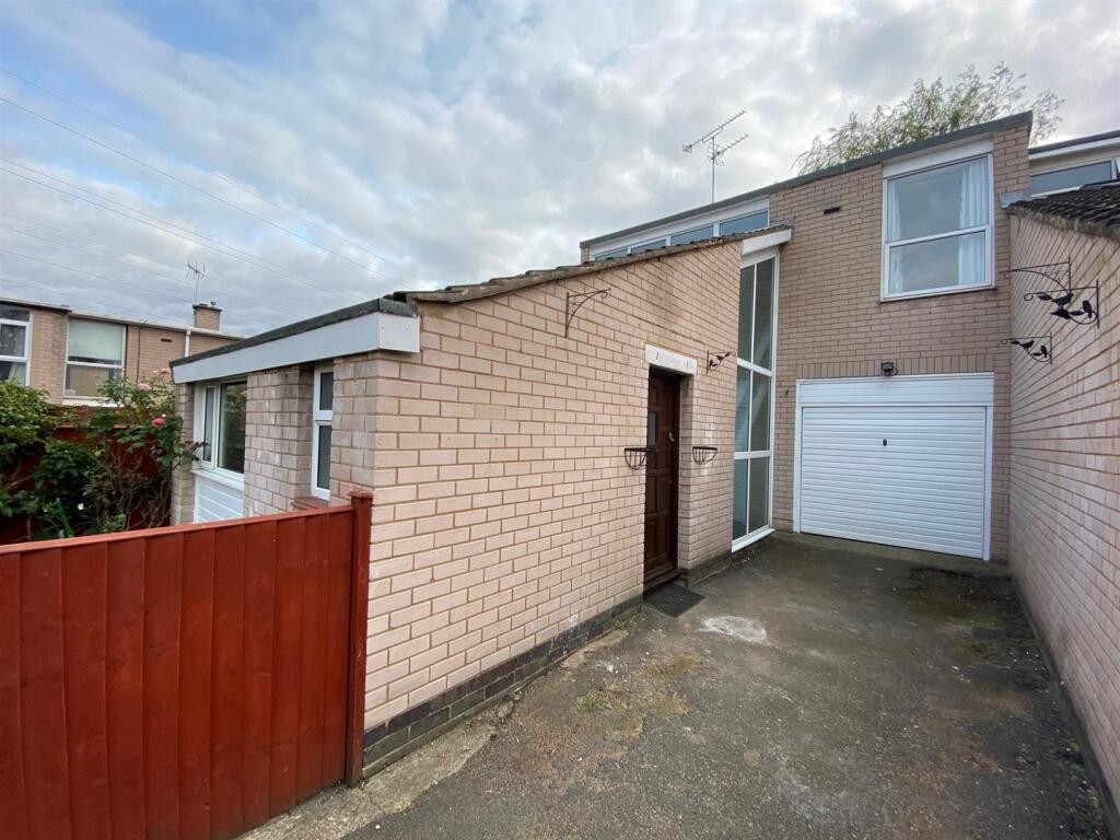 Main image of property: Oslo Gardens, Coventry, CV2 2DF