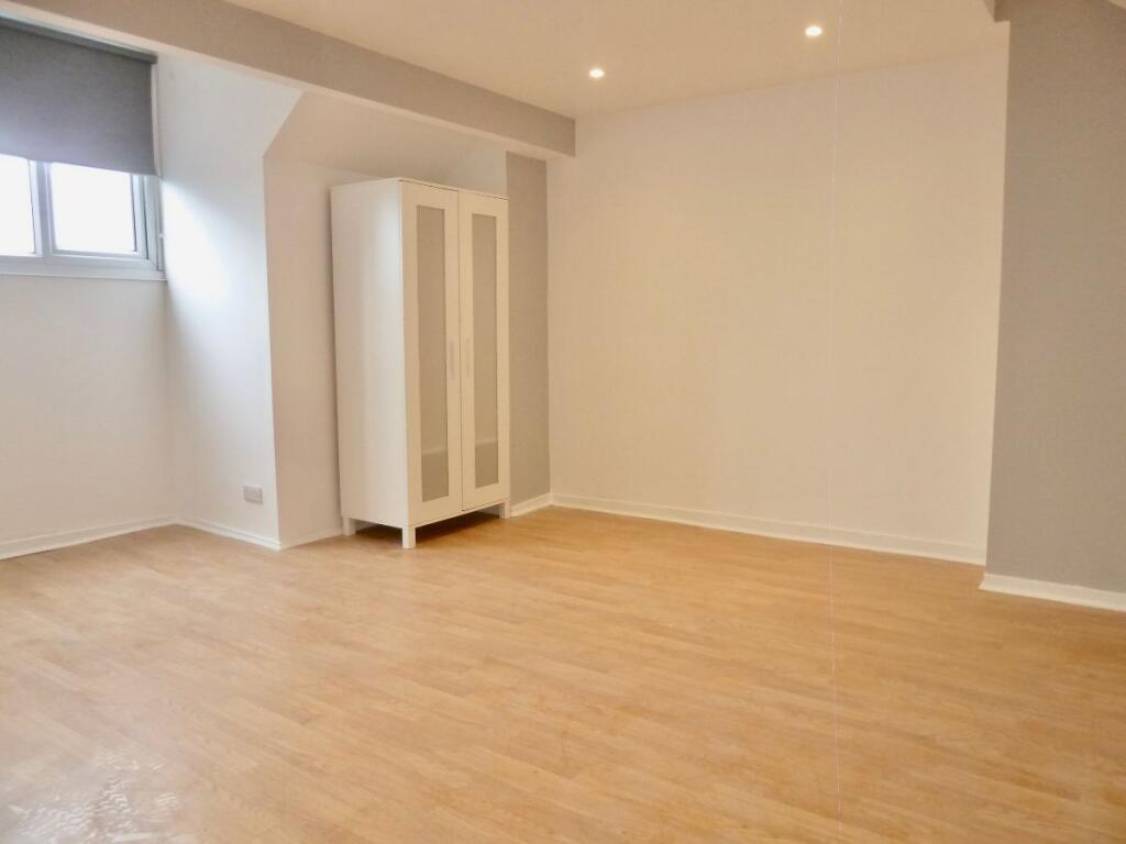 House in Sheffield - View 4