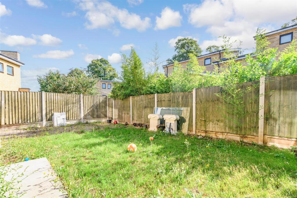 3-bed terraced on Courtyard Mews, Greenhithe, Kent, £400,000