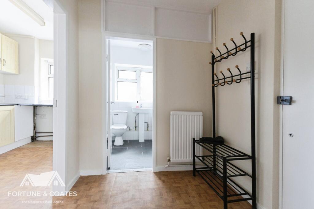 Apartment in Harlow, The Stow - More