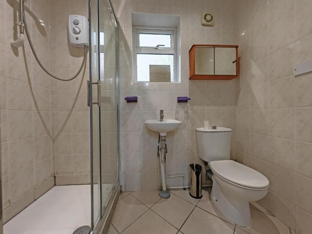 House in Reading - View 4