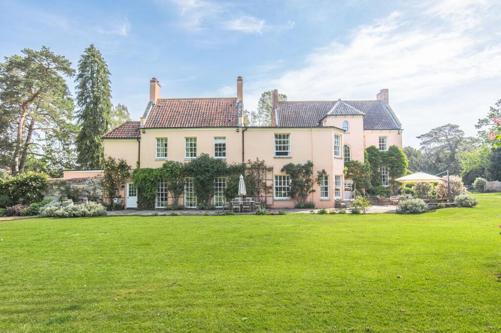 House in King's Lynn and West Norfolk, Hillington - View 2