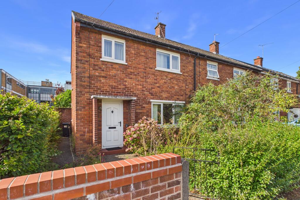 3 Bedroom Terraced in CH2 2LR