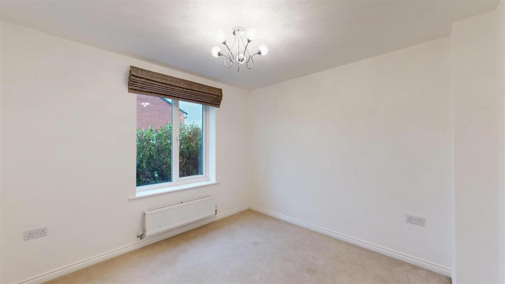 House in Shrewsbury, Sutton Grange, Reabrook Estate - View 5
